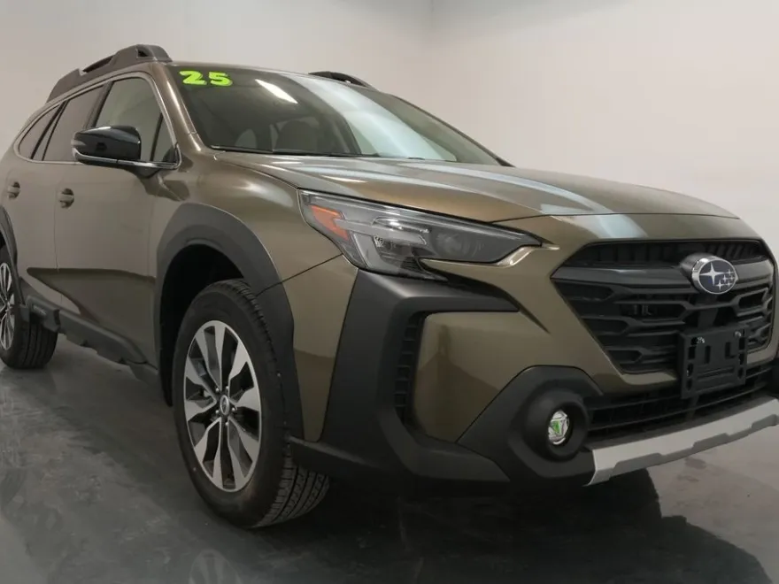 2025 Subaru Outback Limited photo 1