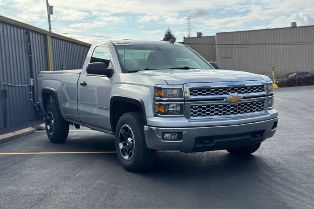 2014 Chevrolet Silverado 1500 LT photo 1
