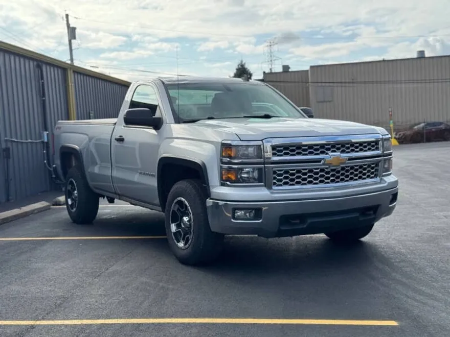 2014 Chevrolet Silverado 1500 LT photo 1