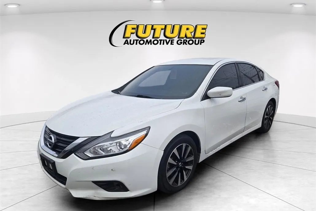 2018 Nissan Altima 2.5 SV photo 1