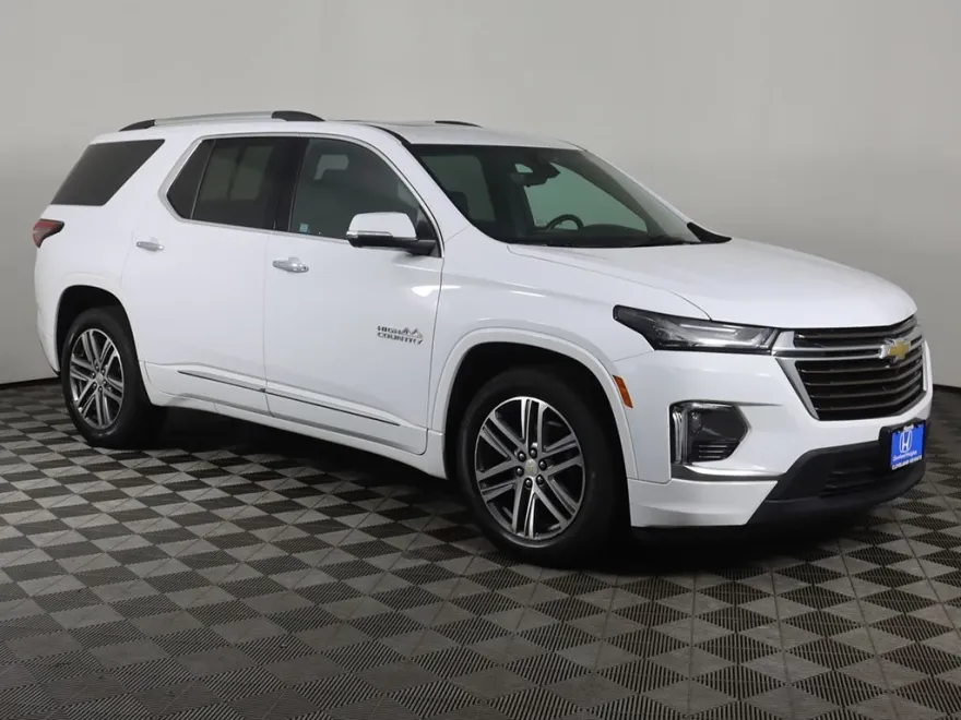 2023 Chevrolet Traverse High Country photo 1