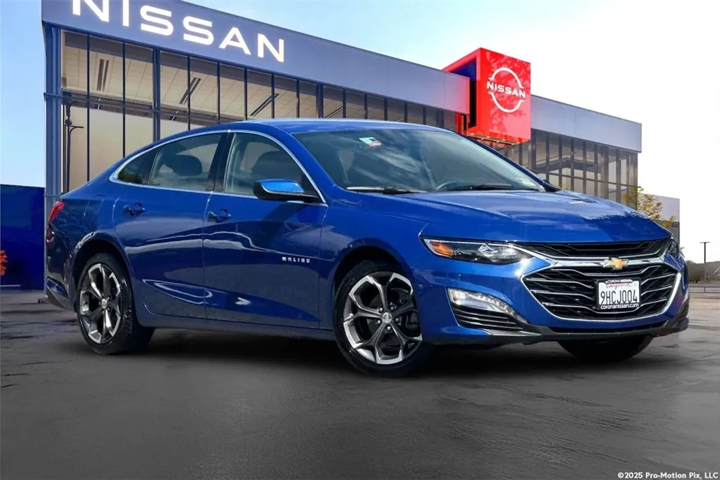 2023 Chevrolet Malibu 1LT photo 1
