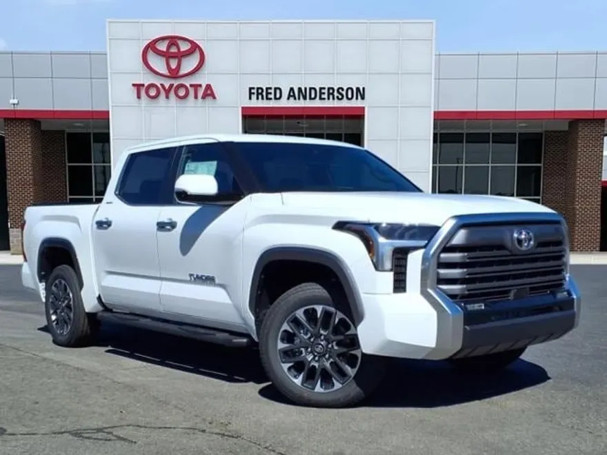 2025 Toyota Tundra Limited CrewMax photo 1