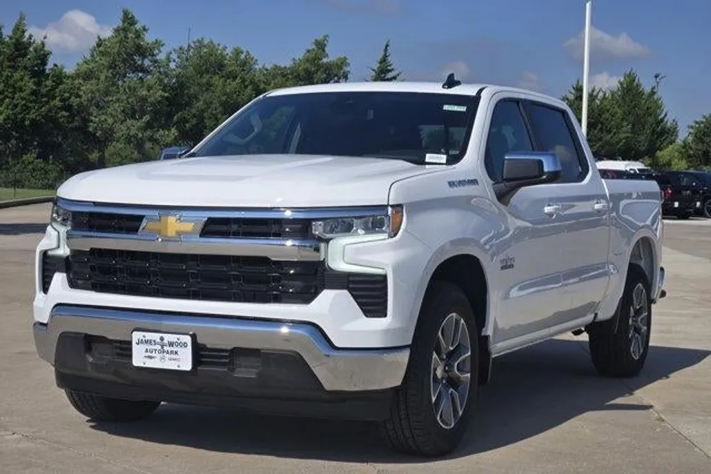 2026 Chevrolet Silverado 1500 LT photo 1