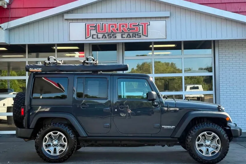 2017 Jeep Wrangler Unlimited Rubicon photo 1