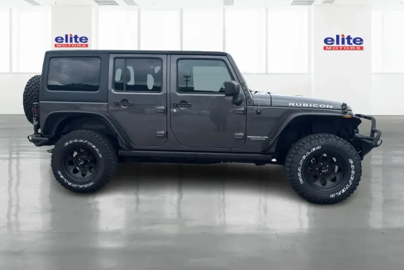 2017 Jeep Wrangler Unlimited Rubicon Sport photo 1