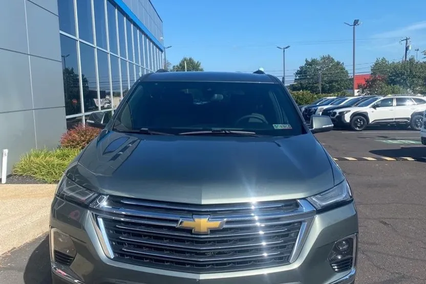 2023 Chevrolet Traverse photo 1
