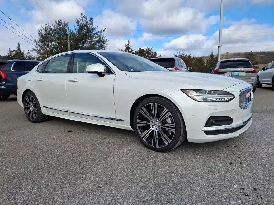 2025 Volvo S90 Plus photo 1