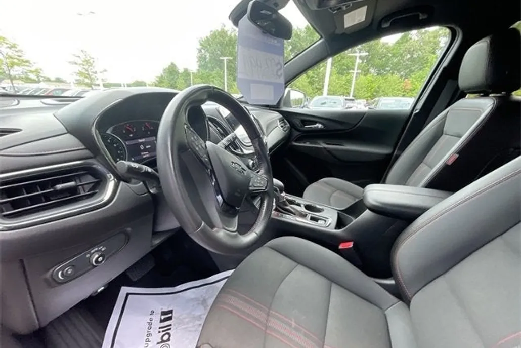 2022 Chevrolet Equinox RS photo 1