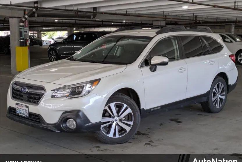 2019 Subaru Outback 2.5i Limited photo 1