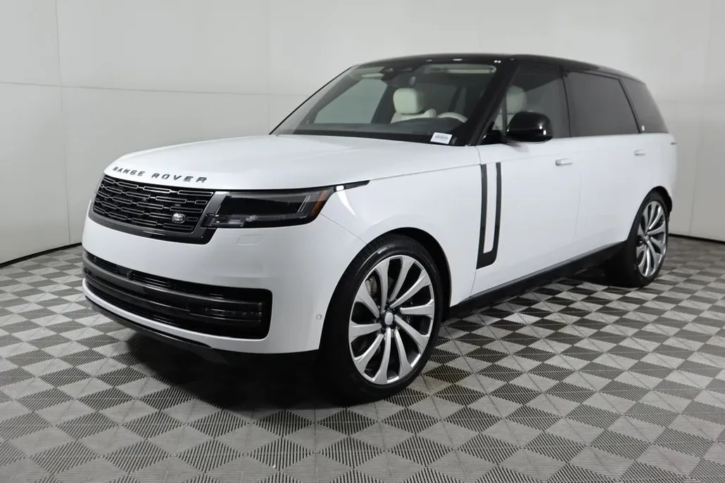 2025 Land Rover Range Rover SE photo 1