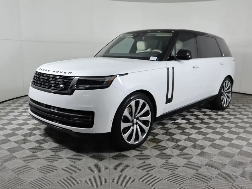 2025 Land Rover Range Rover SE photo 1