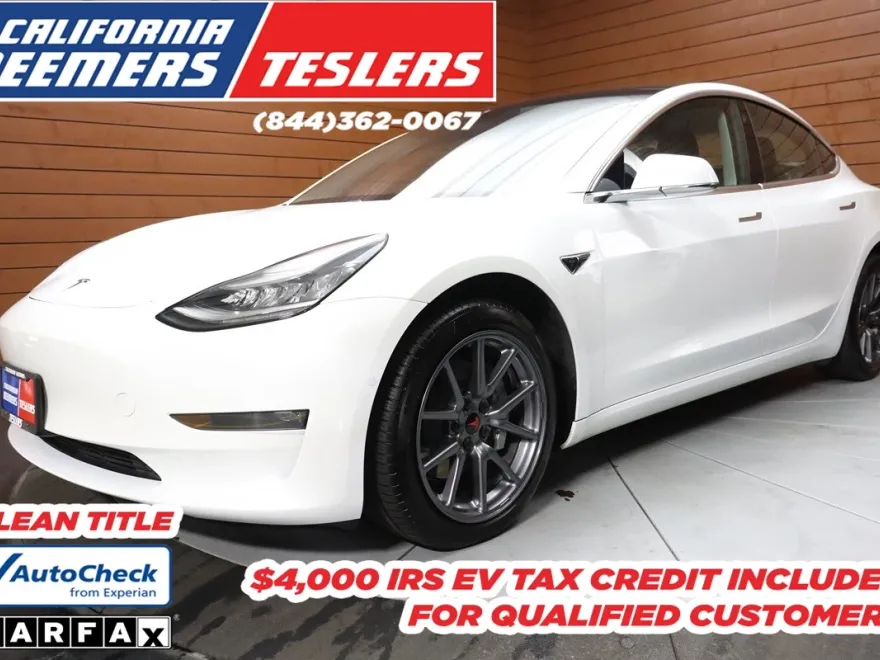 2020 Tesla Model 3 Long Range photo 1