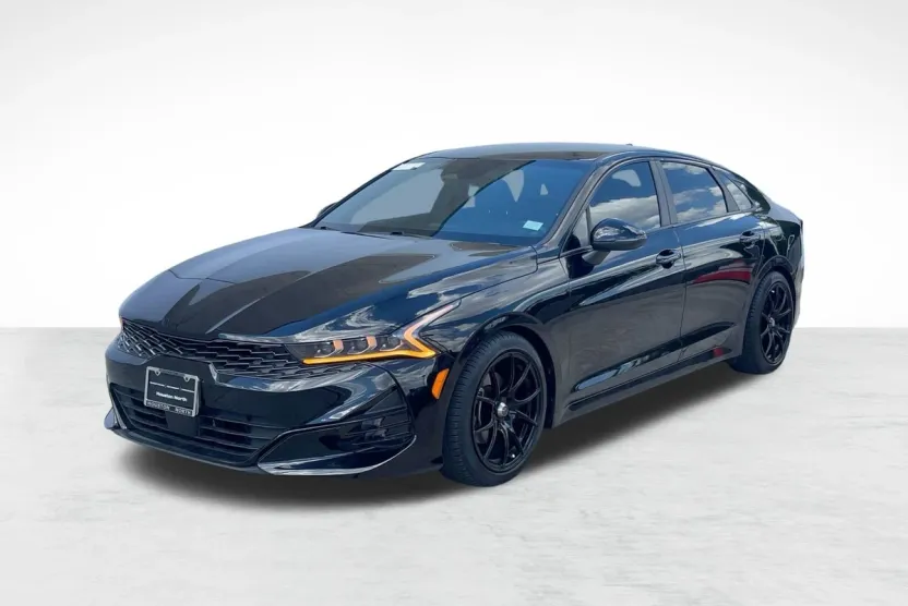 2023 Kia K5 GT-Line photo 1
