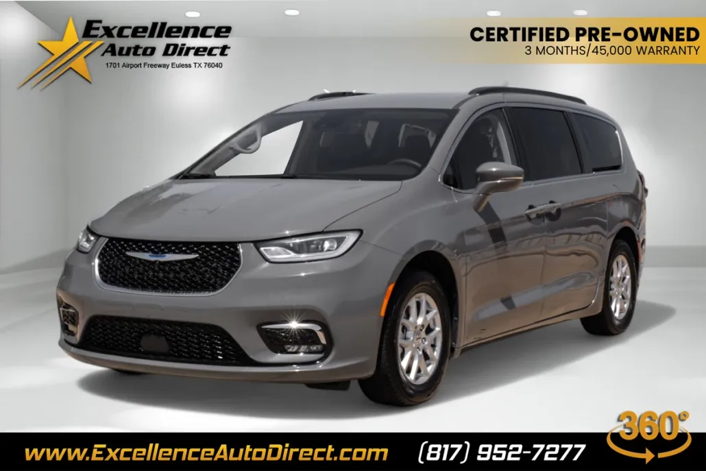2022 Chrysler Pacifica Touring L photo 1