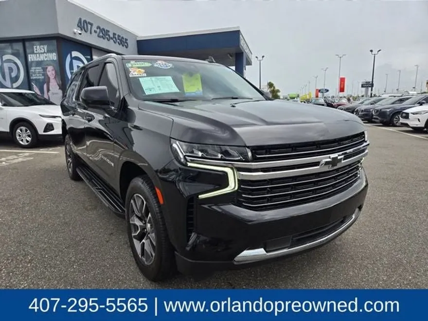 2021 Chevrolet Suburban LT photo 1