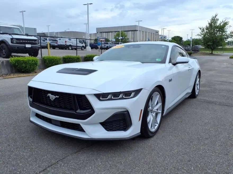 2024 Ford Mustang GT Premium photo 1