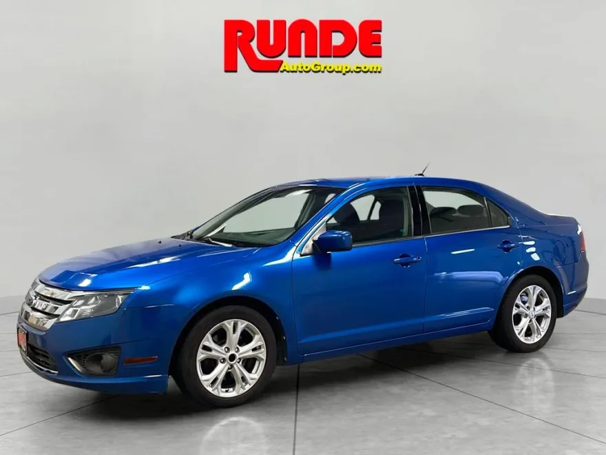 2012 Ford Fusion SE photo 1