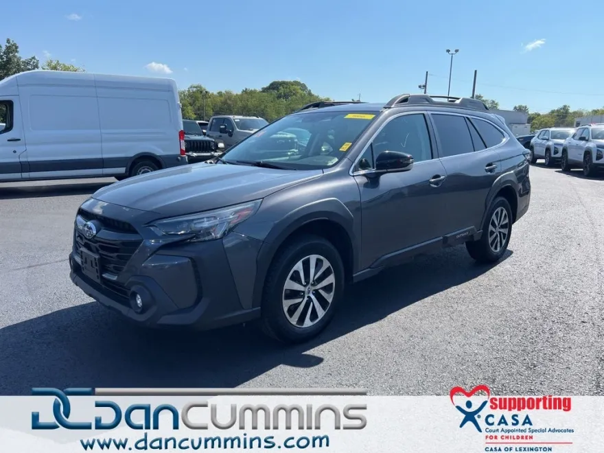 2023 Subaru Outback Premium photo 1
