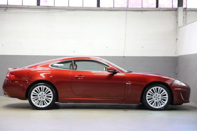 2010 Jaguar XK XKR Portfolio photo 1