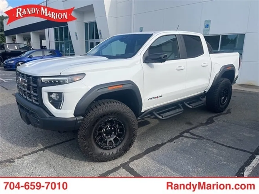 2024 Gmc Canyon AT4X photo 1