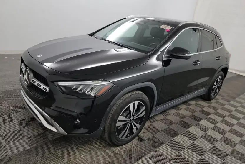 2024 Mercedes Benz GLA 250 photo 1