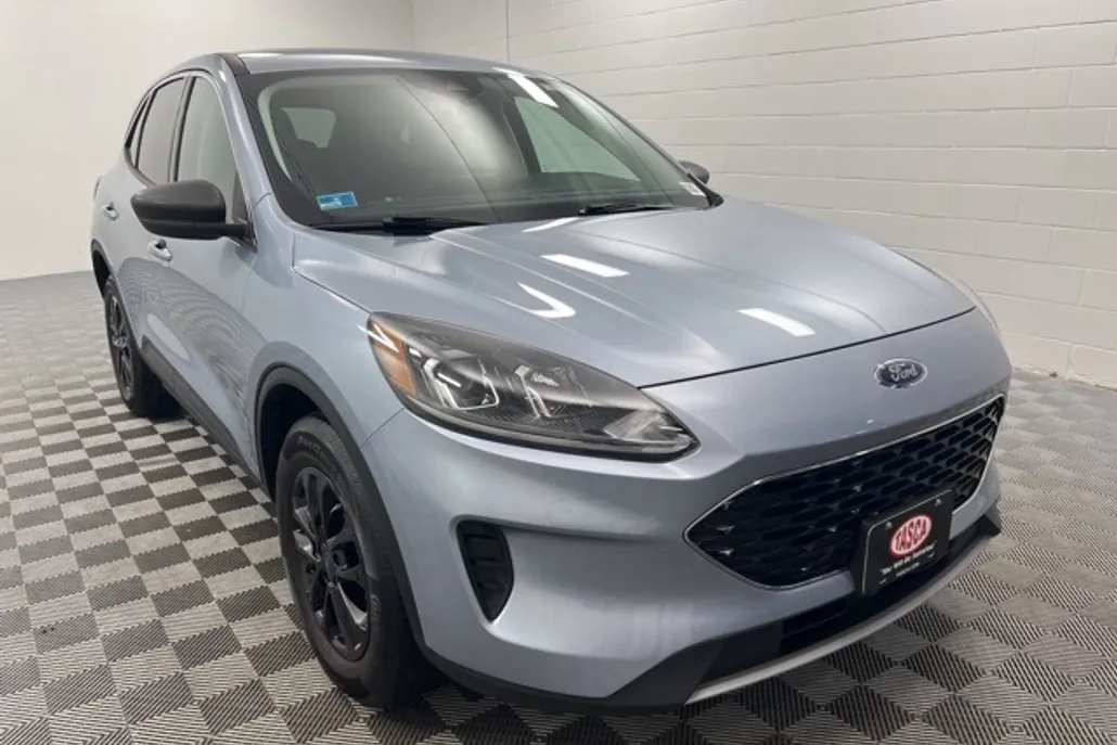 2022 Ford Escape SE photo 1