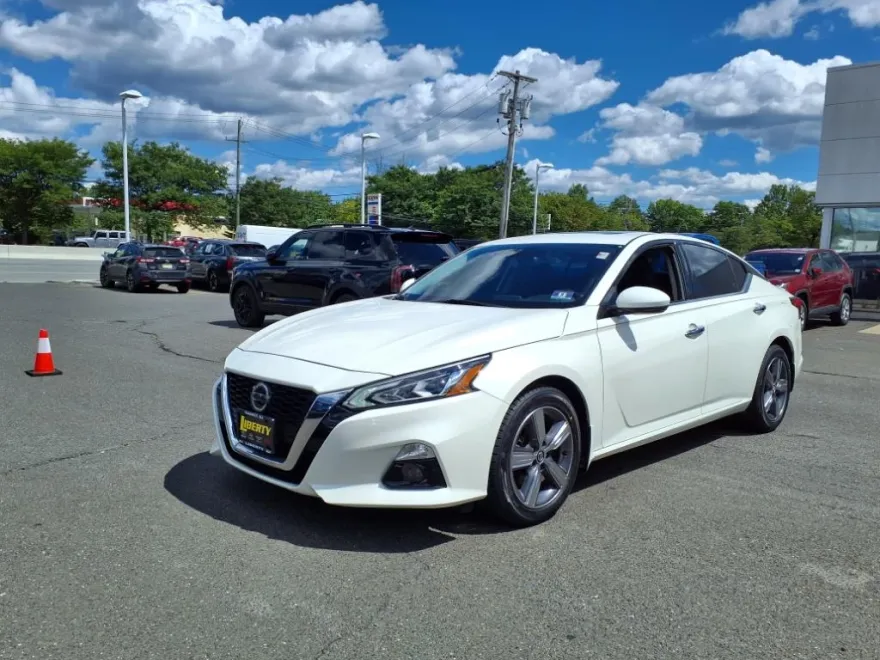 2019 Nissan Altima 2.5 SV photo 1
