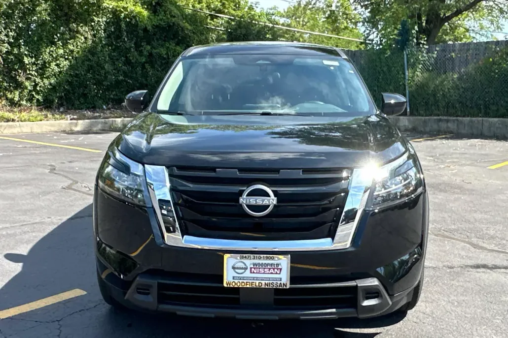 2025 Nissan Pathfinder S photo 1