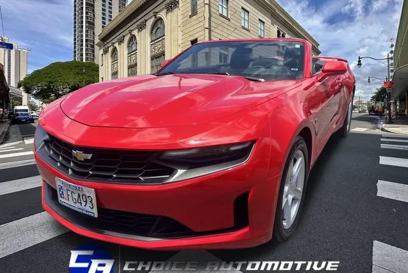 2022 Chevrolet Camaro 1LT photo 1