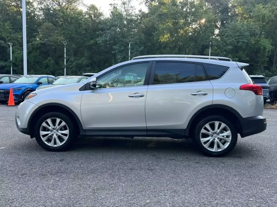 2013 Toyota RAV4 Limited photo 1