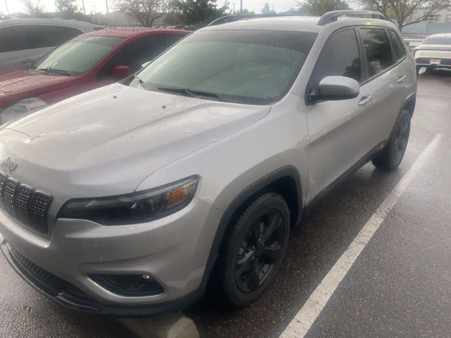 2019 Jeep Cherokee Altitude photo 1