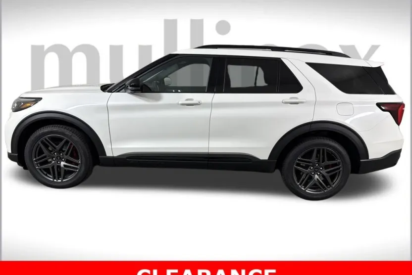 2025 Ford Explorer ST photo 1