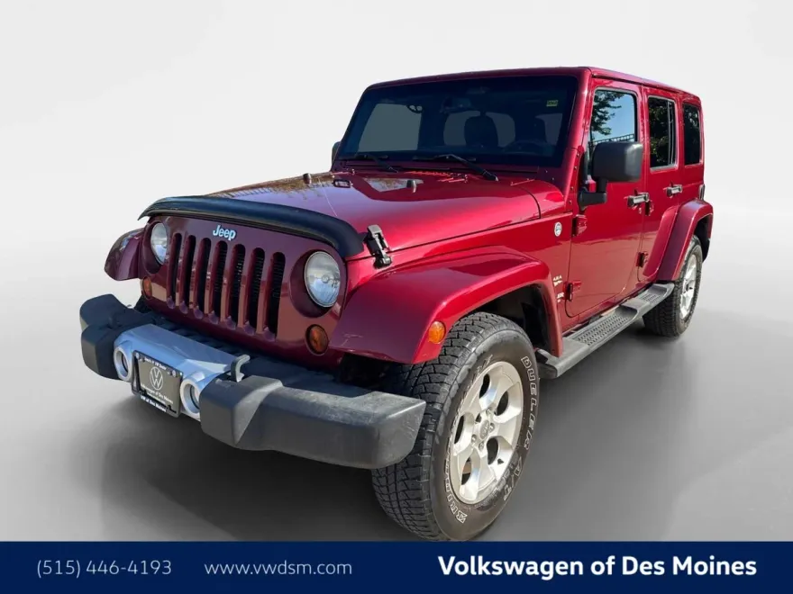 2013 Jeep Wrangler Unlimited Sahara photo 1