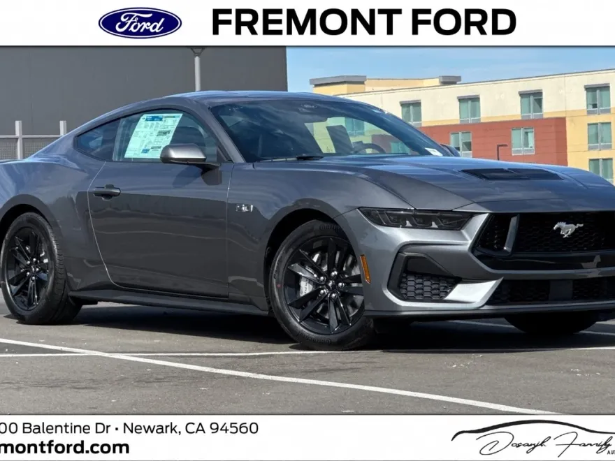 2025 Ford Mustang GT photo 1