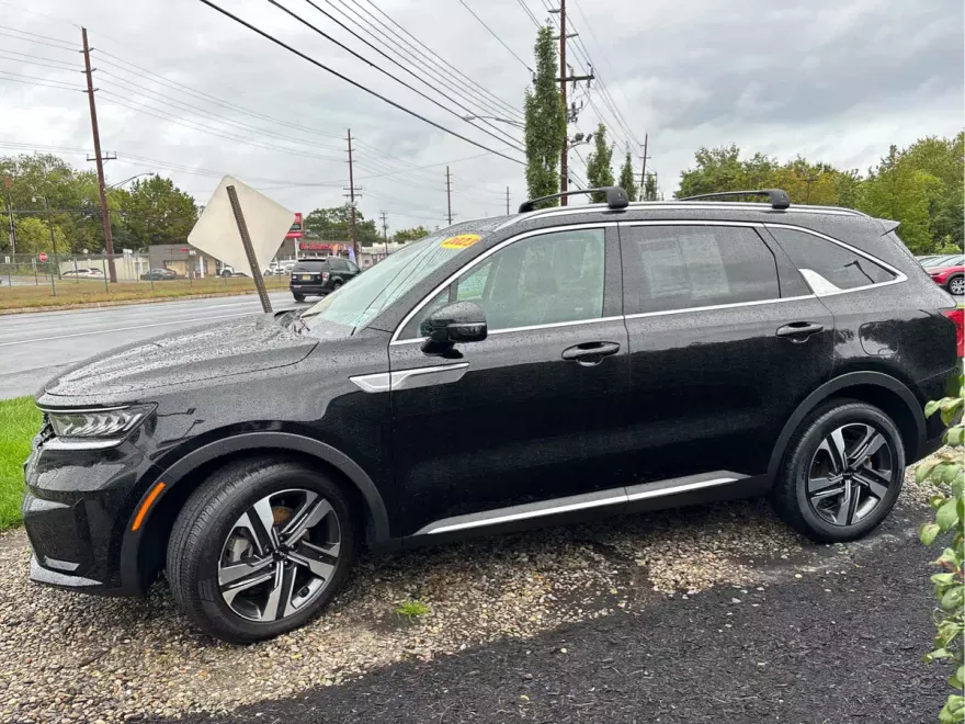 2023 Kia Sorento Hybrid EX photo 1