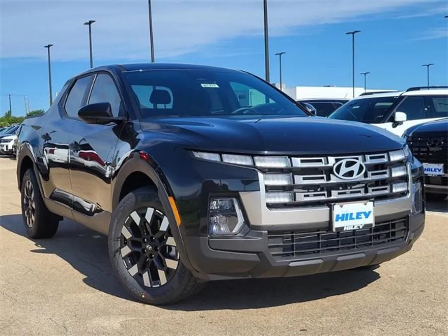 2025 Hyundai Santa Cruz SE photo 1
