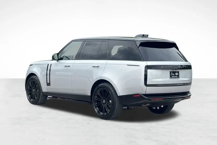 2025 Land Rover Range Rover SE photo 1