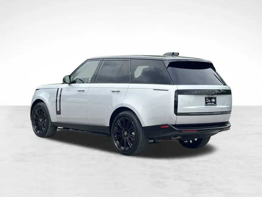 2025 Land Rover Range Rover SE photo 1