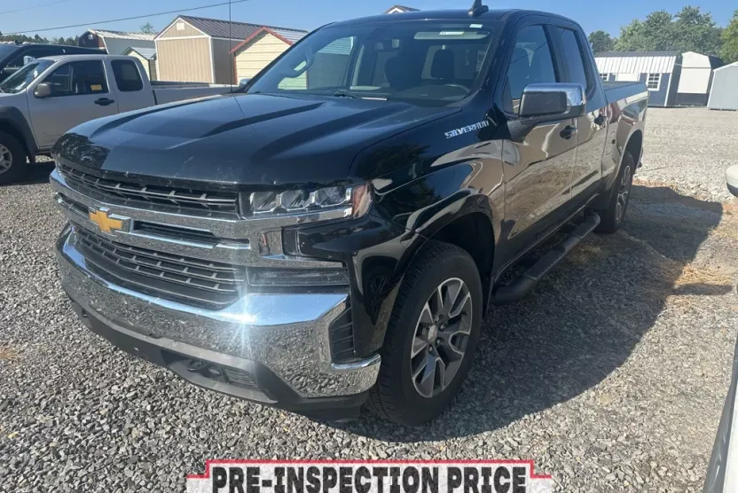 2022 Chevrolet Silverado 1500 LT photo 1