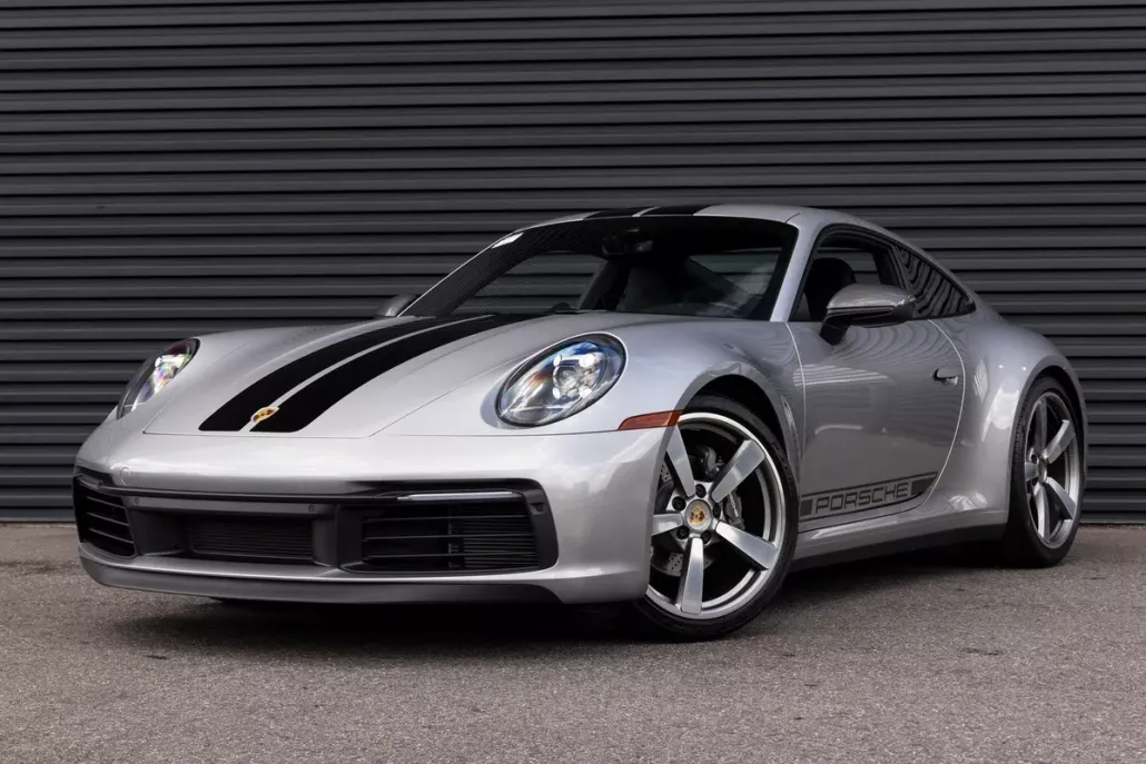 2024 Porsche 911 T photo 1