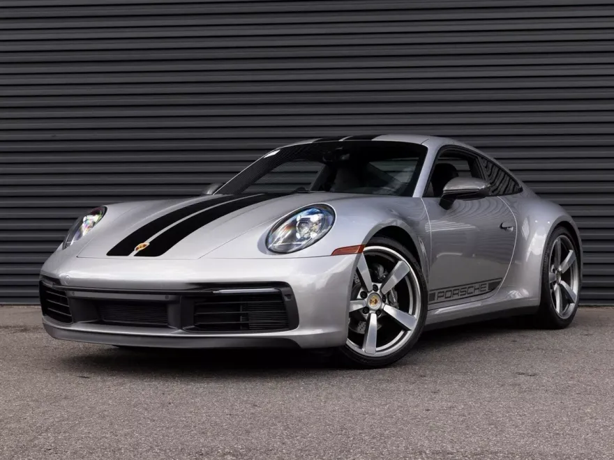2024 Porsche 911 T photo 1