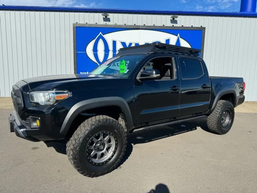 2016 Toyota Tacoma TRD Off-Road photo 1