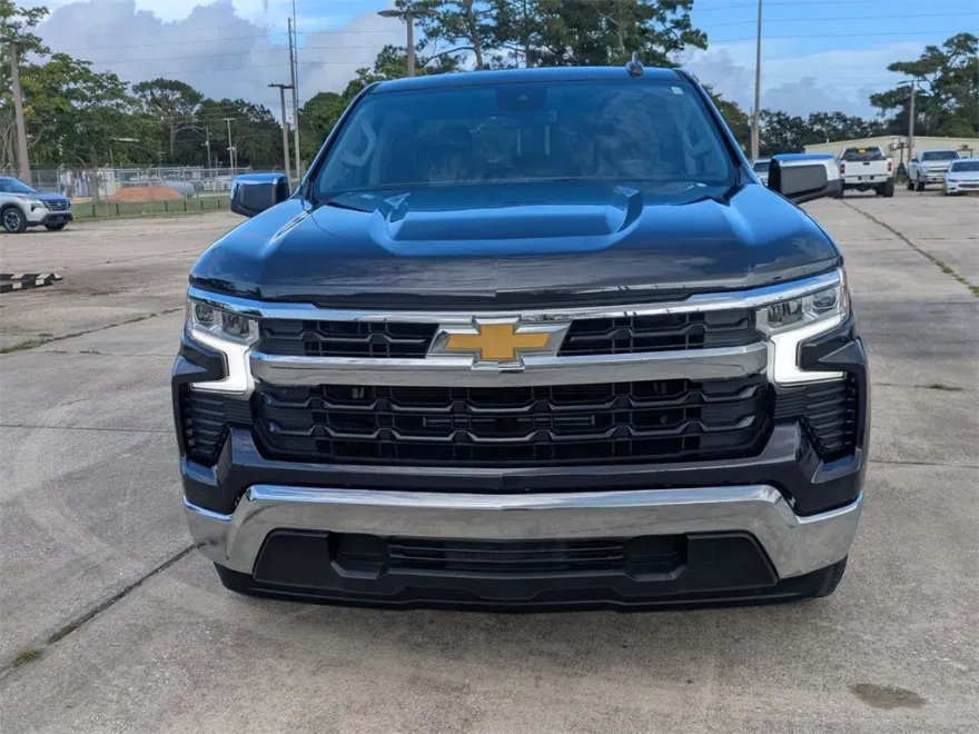 2023 Chevrolet Silverado 1500 LT photo 1