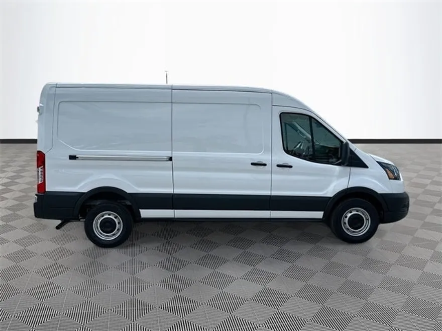 2025 Ford Transit photo 1