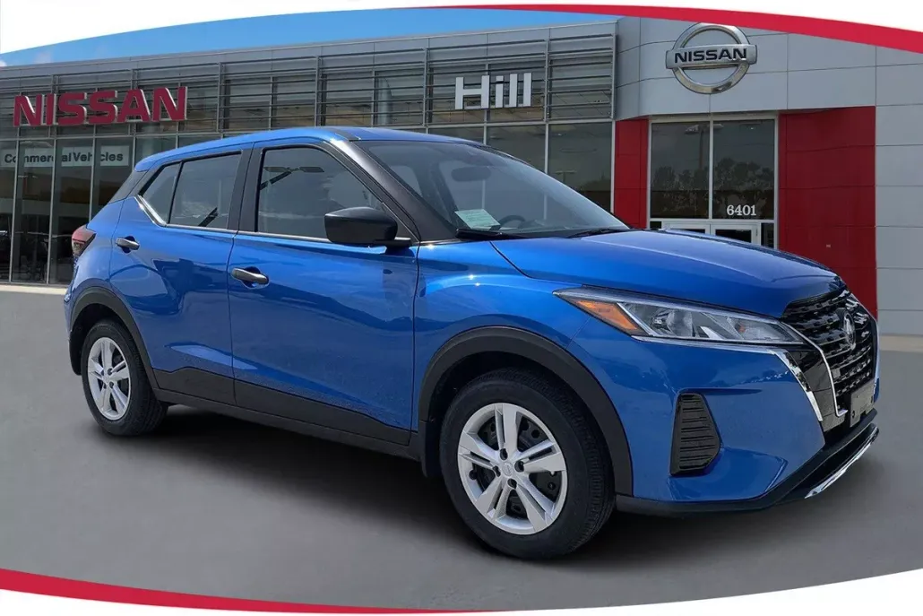 2025 Nissan Kicks Play S photo 1