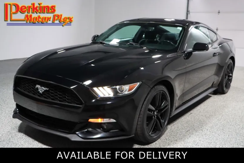 2017 Ford Mustang EcoBoost photo 1