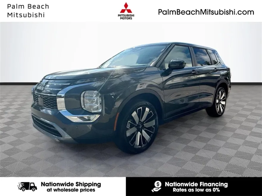 2025 Mitsubishi Outlander SE photo 1