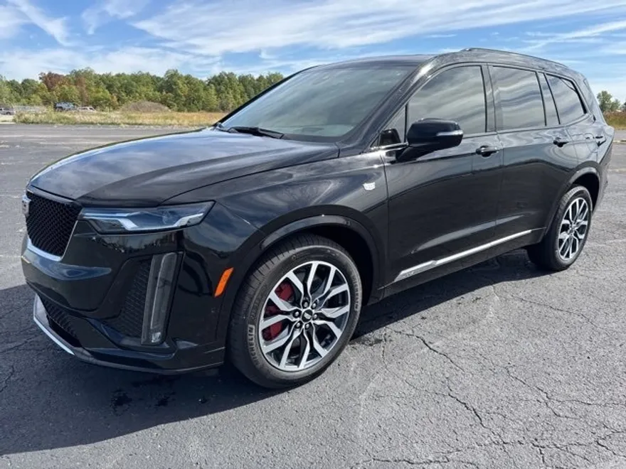 2025 Cadillac XT6 Sport photo 1
