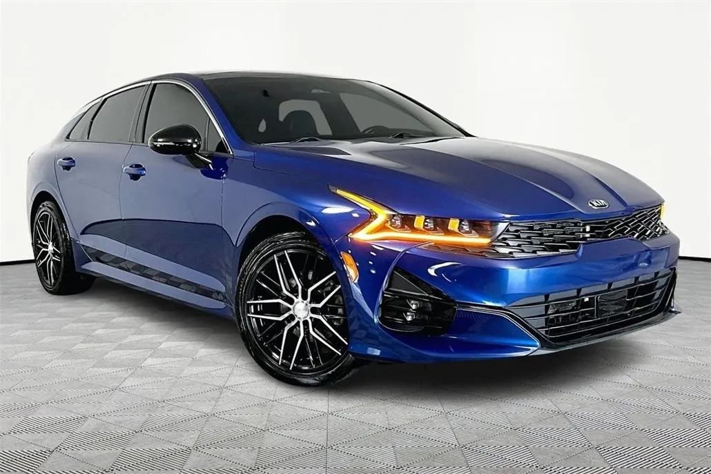 2021 Kia K5 GT-Line photo 1